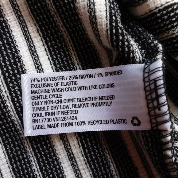 ☆☆SOLD☆☆ Xhilaration Plus Size Cropped Jumpsuit - Picture 11 of 11